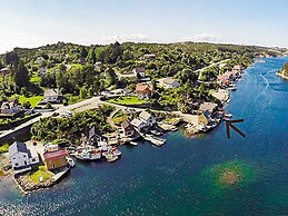 Seaside Fisherman s Haven-by Traum