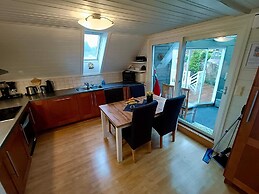 Seaside Fisherman s Haven-by Traum