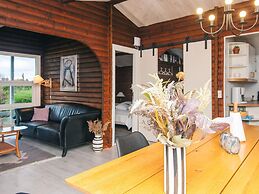 Vibrant Holiday Home in Jutland near Sea