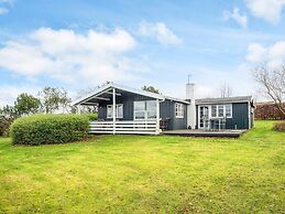 Vibrant Holiday Home in Jutland near Sea