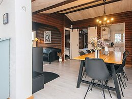 Vibrant Holiday Home in Jutland near Sea