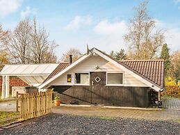 6 Person Holiday Home in Ansager