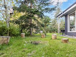 Tranquil Waterside Retreat-by Traum