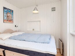 Tranquil Waterside Retreat-by Traum