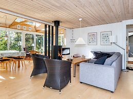 Tranquil Waterside Retreat-by Traum