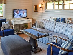 Family Oasis With Lake View-by Traum