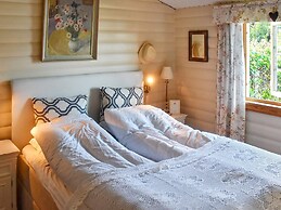 Family Oasis With Lake View-by Traum