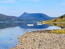 4 Person Holiday Home in Botnhamn