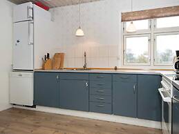 6 Person Holiday Home in Hemmet