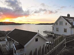 Panoramic Sea Views in Skarhamn-by Traum