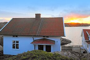 Panoramic Sea Views in Skarhamn-by Traum