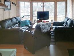 Holiday Home in Austbø