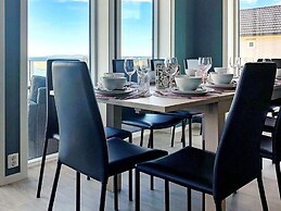 10 Person Holiday Home in Brattvag