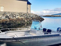 10 Person Holiday Home in Brattvag