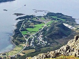 10 Person Holiday Home in Brattvag