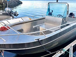 10 Person Holiday Home in Brattvag