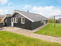6 Person Holiday Home in Sjolund