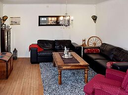 10 Person Holiday Home in Midsund