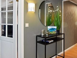 10 Person Holiday Home in Midsund