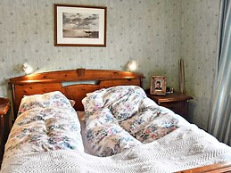 10 Person Holiday Home in Midsund