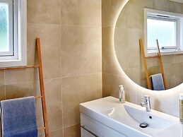 10 Person Holiday Home in Midsund