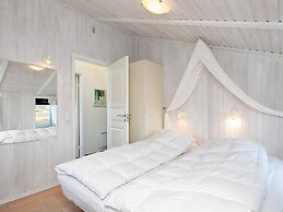 8 Person Holiday Home in Ringkobing