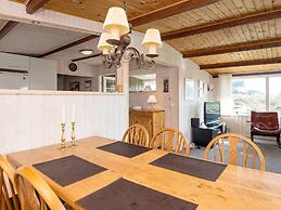 Tranquil Beach Cottage in Rindby-by Traum