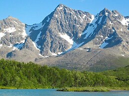 Seaside Retreat in Lyngen-by Traum