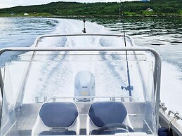 Seaside Retreat in Lyngen-by Traum