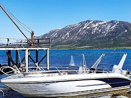 Seaside Retreat in Lyngen-by Traum