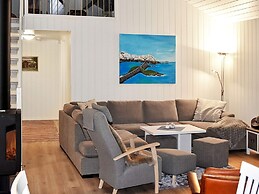Holiday Home in Lyngstad