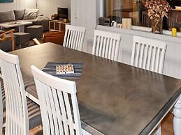 Holiday Home in Lyngstad