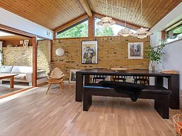 Bright Cottage With Garden Terrace-by Traum