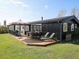 6 Person Holiday Home in Gedser