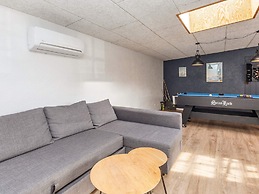 Idyllic Beach Retreat in Aaeulba K-by Traum