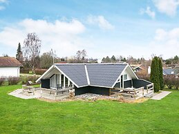 6 Person Holiday Home in Hejls