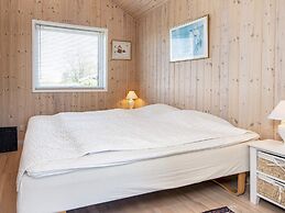 6 Person Holiday Home in Glesborg