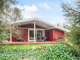 6 Person Holiday Home in Farvang