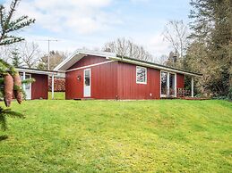 6 Person Holiday Home in Farvang