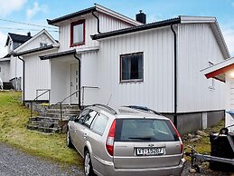 8 Person Holiday Home in Sætervik