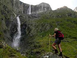 6 Person Holiday Home in Eidsvag