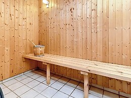 10 Person Holiday Home in Vaeggerlose