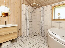 10 Person Holiday Home in Vaeggerlose