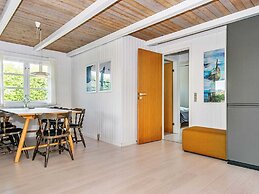 Renovated Waterfront Retreat-by Traum