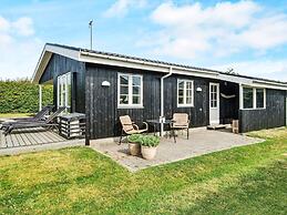 Renovated Waterfront Retreat-by Traum