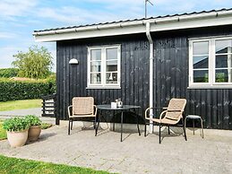 Renovated Waterfront Retreat-by Traum