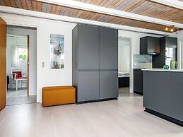 Renovated Waterfront Retreat-by Traum