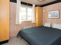 Cozy Cottage by the Sea-by Traum