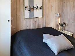 Cozy Cottage by the Sea-by Traum