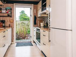 Cozy Cottage by the Sea-by Traum